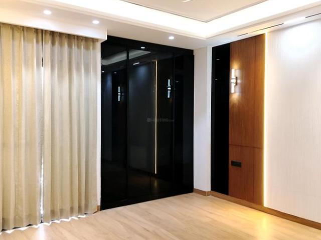 4 BHK Apartment in Sector 52 for rent Gurgaon. The reference number is 19765657