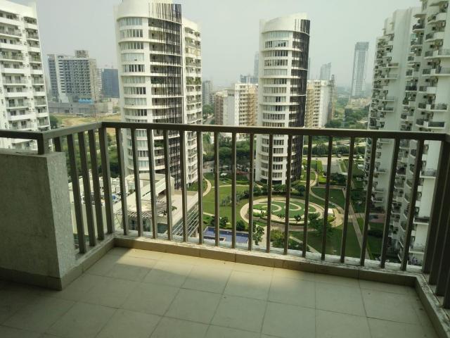 4 BHK Apartment in Sector 52 for rent Gurgaon. The reference number is 20587035