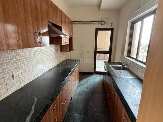 4 BHK Apartment in Sector 52 for rent Gurgaon. The reference number is 20875061