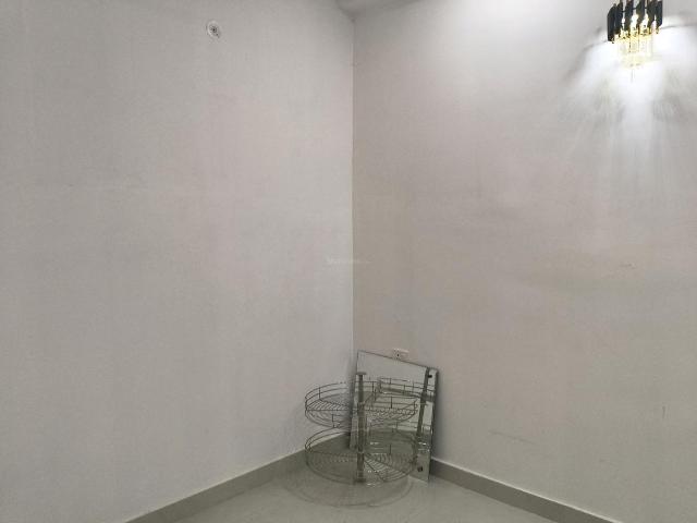 4 BHK Apartment in Sector 52 for resale Gurgaon. The reference number is 18897037