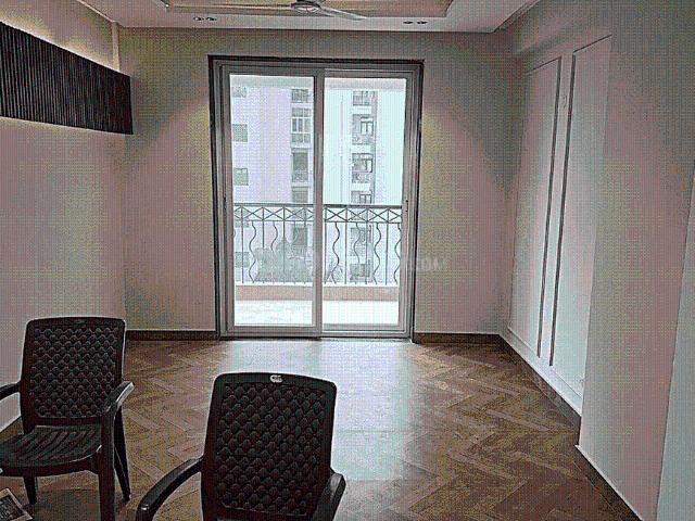 4 BHK Apartment in Sector 52 for resale Gurgaon. The reference number is 19285796