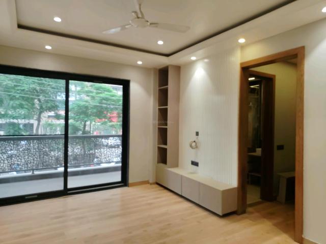 4 BHK Apartment in Sector 52 for resale Gurgaon. The reference number is 20236840