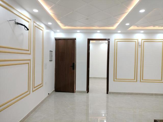 4 BHK Apartment in Sector 5 Dwarka for resale New Delhi. The reference number is 16344846