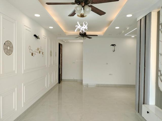 4 BHK Apartment in Sector 5 Dwarka for resale New Delhi. The reference number is 18881619