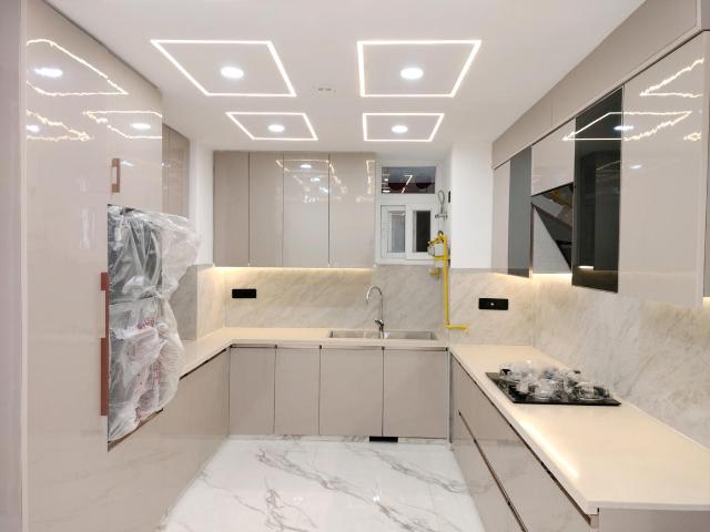 4 BHK Apartment in Sector 5 Dwarka for resale New Delhi. The reference number is 19409259
