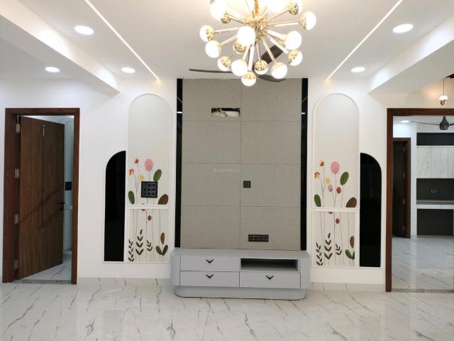 4 BHK Apartment in Sector 5 Dwarka for resale New Delhi. The reference number is 19837074