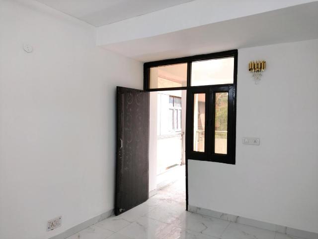 4 BHK Apartment in Sector 5 Dwarka for resale New Delhi. The reference number is 20365000