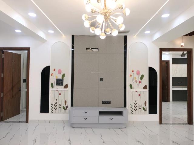 4 BHK Apartment in Sector 5 Dwarka for resale New Delhi. The reference number is 20463002