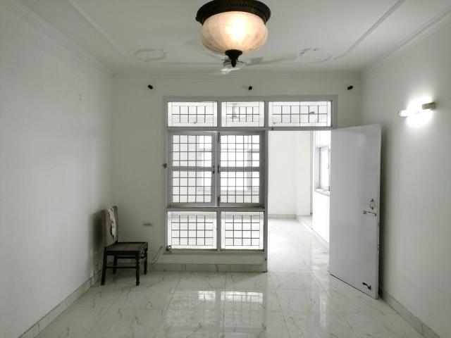 4 BHK Apartment in Sector 5 Dwarka for resale New Delhi. The reference number is 21062162