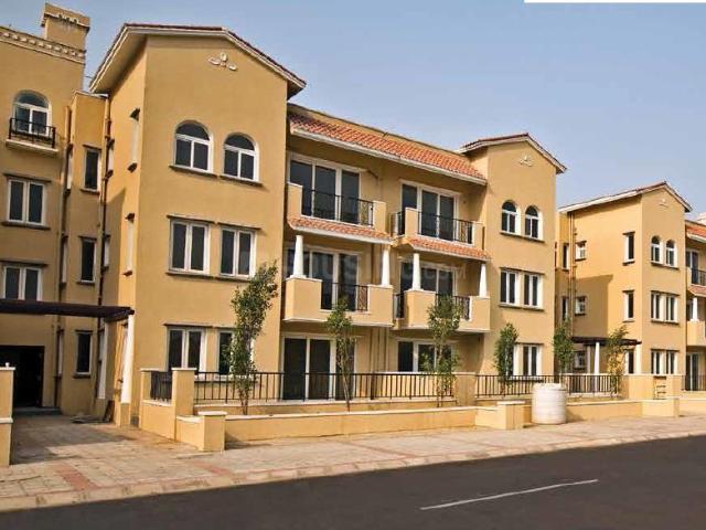 4 BHK Apartment in Sector 65 for resale Gurgaon. The reference number is 10937590