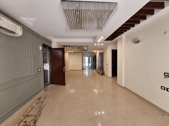 4 BHK Apartment in Sector 67 for rent Gurgaon. The reference number is 14065195