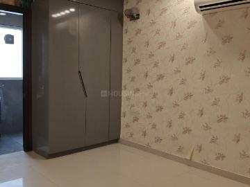 4 BHK Apartment in Sector 67 for rent Gurgaon. The reference number is 19949015