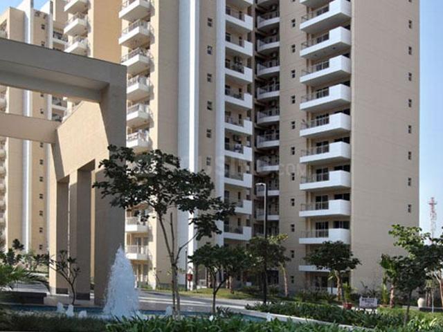 4 BHK Apartment in Sector 67 for rent Gurgaon. The reference number is 20271154