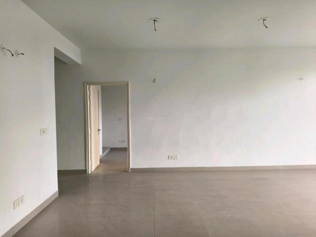 4 BHK Apartment in Sector 69 for rent Gurgaon. The reference number is 20439235
