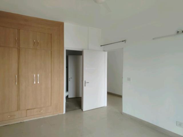 4 BHK Apartment in Sector 69 for rent Gurgaon. The reference number is 20588009