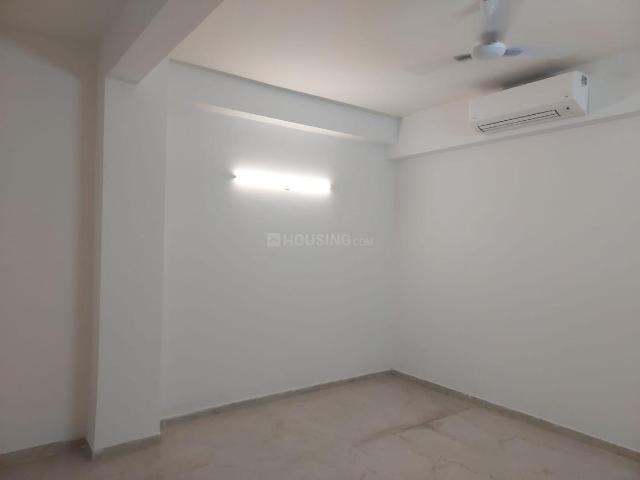 4 BHK Apartment in Sector 69 for rent Gurgaon. The reference number is 21062411