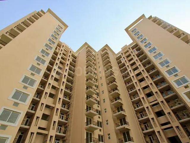 4 BHK Apartment in Sector 69 for resale Gurgaon. The reference number is 20842642