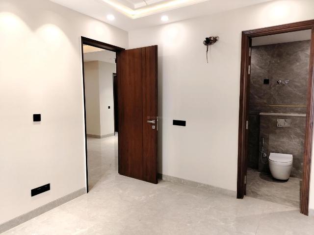 4 BHK Apartment in Sector 60 for rent Gurgaon. The reference number is 18855596