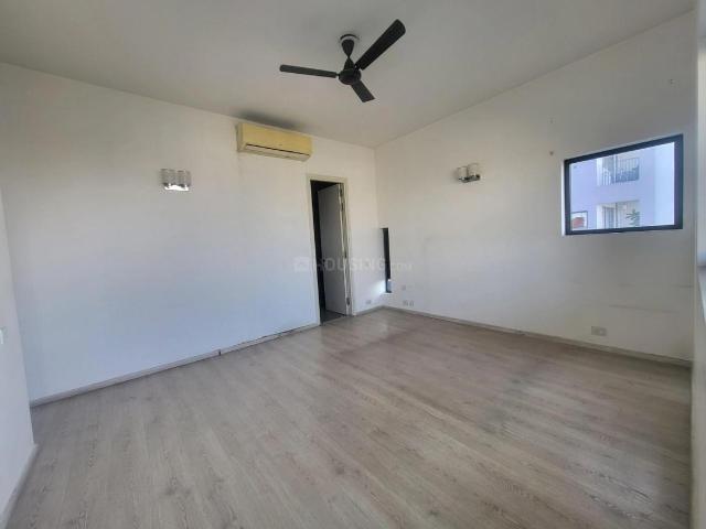 4 BHK Apartment in Sector 60 for resale Gurgaon. The reference number is 20068902