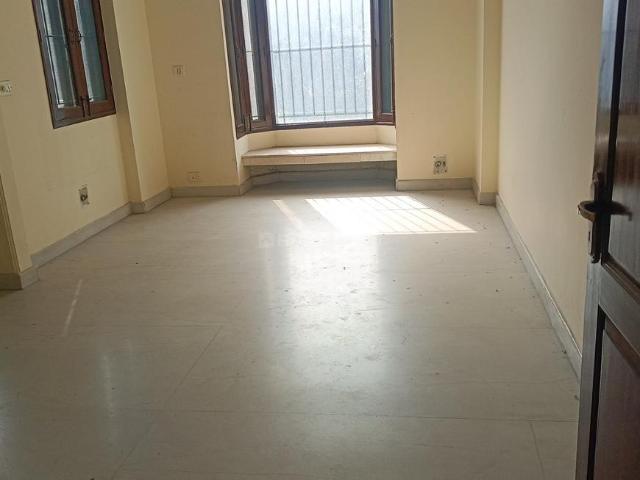 4 BHK Apartment in Sector 62 for rent Noida. The reference number is 19342282