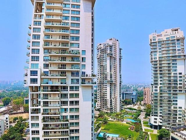 4 BHK Apartment in Sector 62 for rent Gurgaon. The reference number is 21101642