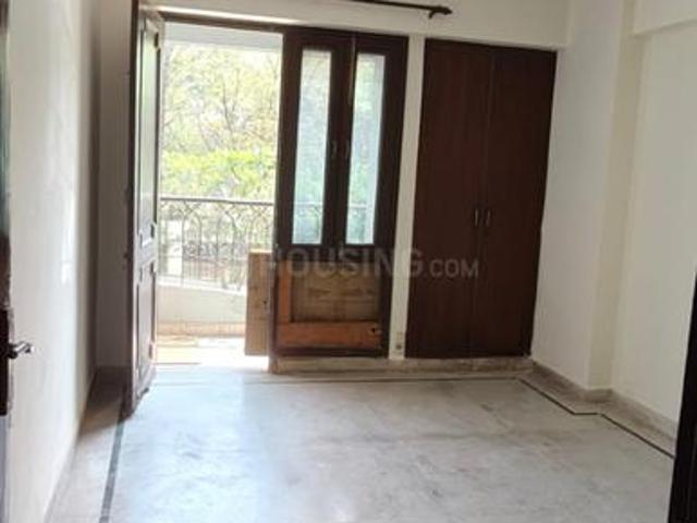 4 BHK Apartment in Sector 6 Dwarka for rent New Delhi. The reference number is 20105829