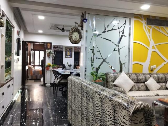 4 BHK Apartment in Sector 6 Dwarka for rent New Delhi. The reference number is 20747670