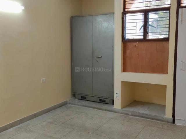 4 BHK Apartment in Sector 6 Dwarka for rent New Delhi. The reference number is 21063202