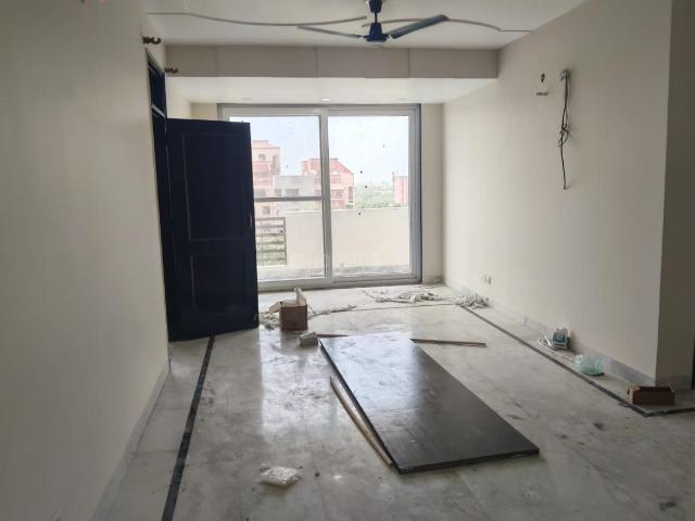 4 BHK Apartment in Sector 6 Dwarka for rent New Delhi. The reference number is 21015771