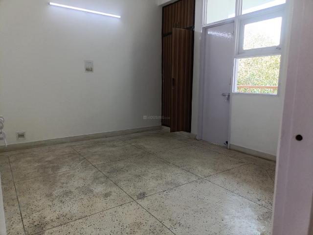 4 BHK Apartment in Sector 6 Dwarka for rent New Delhi. The reference number is 21134523