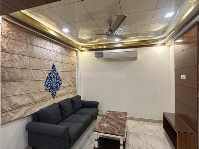 4 BHK Apartment in Sector 6 Dwarka for rent New Delhi. The reference number is 21228705