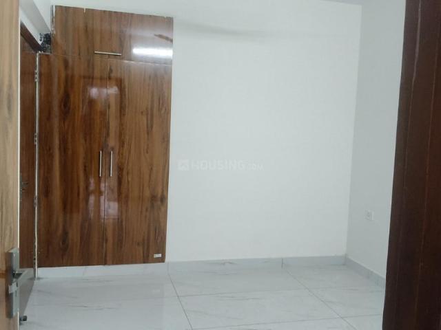 4 BHK Apartment in Sector 6 Dwarka for rent New Delhi. The reference number is 21239755