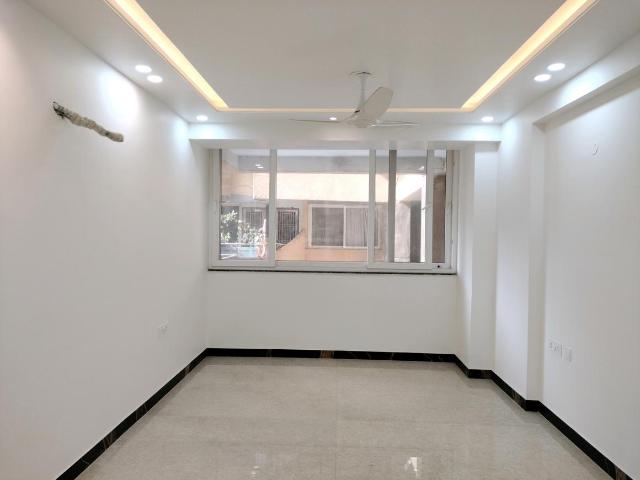 4 BHK Apartment in Sector 6 Dwarka for resale New Delhi. The reference number is 19353049