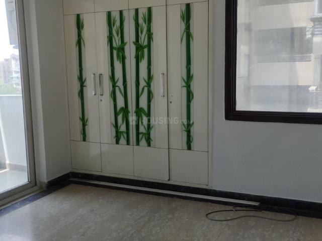 4 BHK Apartment in Sector 6 Dwarka for resale New Delhi. The reference number is 19821851