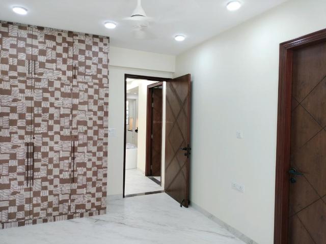 4 BHK Apartment in Sector 6 Dwarka for resale New Delhi. The reference number is 20406117
