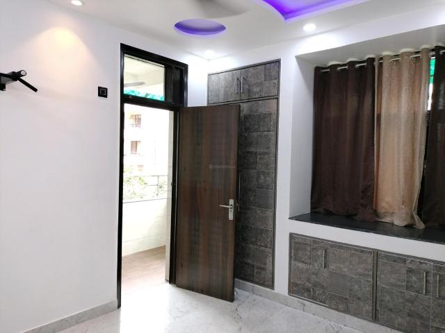 4 BHK Apartment in Sector 6 Dwarka for resale New Delhi. The reference number is 20516754