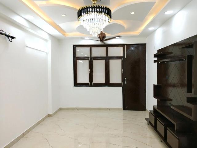 4 BHK Apartment in Sector 6 Dwarka for resale New Delhi. The reference number is 20774638