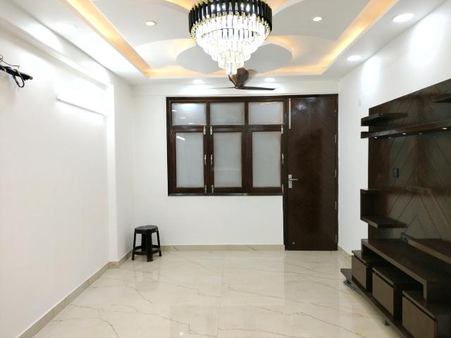 4 BHK Apartment in Sector 6 Dwarka for resale New Delhi. The reference number is 21148716