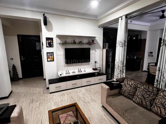 4 BHK Apartment in Sector 75 for rent Noida. The reference number is 21166414