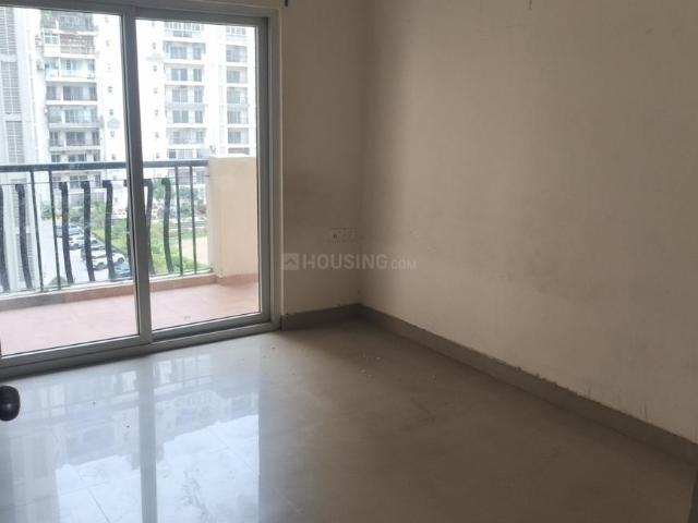 4 BHK Apartment in Sector 77 for resale Noida. The reference number is 20052131