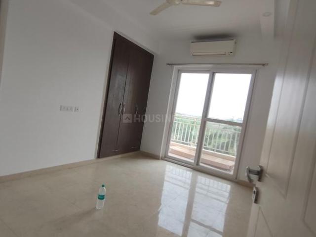4 BHK Apartment in Sector 78 for rent Noida. The reference number is 21150793