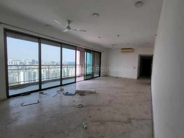4 BHK Apartment in Sector 72 for resale Gurgaon. The reference number is 19606435