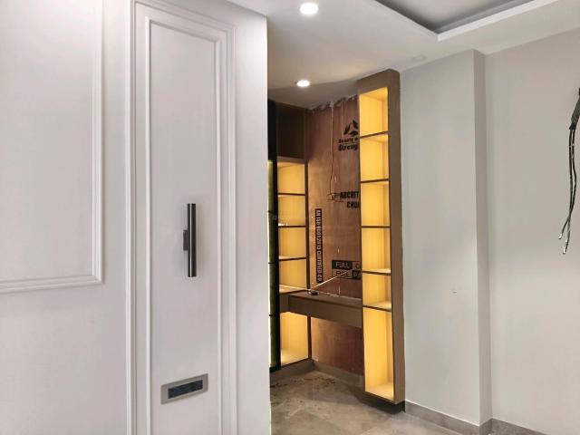 4 BHK Apartment in Sector 73 for rent Gurgaon. The reference number is 17757074
