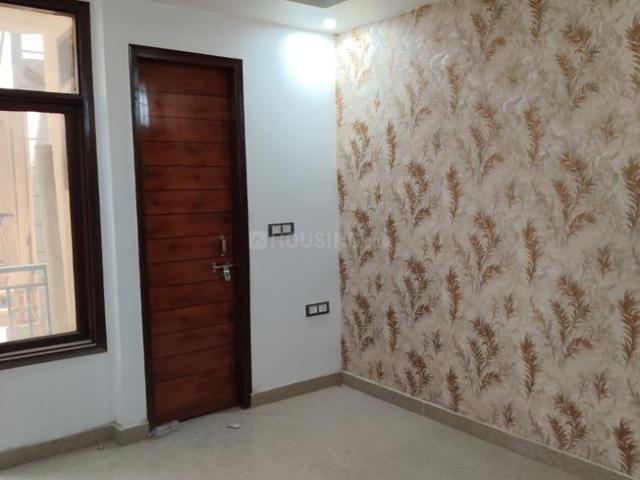 4 BHK Apartment in Sector 73 for resale Noida. The reference number is 20758516