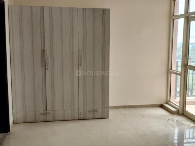 4 BHK Apartment in Sector 86 for rent Faridabad. The reference number is 20540864