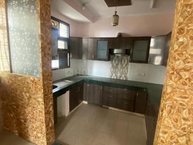 4 BHK Apartment in Sector 86 for rent Faridabad. The reference number is 21037029