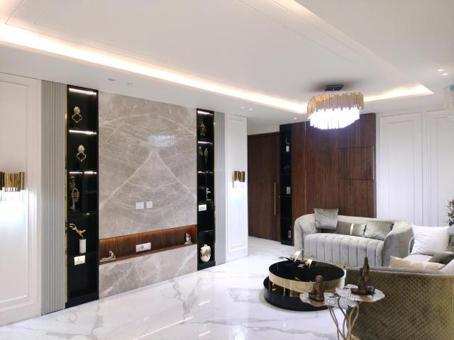 4 BHK Apartment in Sector 88 for resale Faridabad. The reference number is 17799649