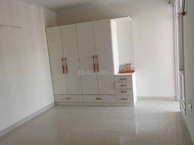 4 BHK Apartment in Sector 99 for rent Gurgaon. The reference number is 20059942