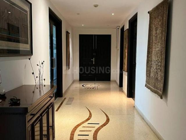 4 BHK Apartment in Sector 92 for rent Noida. The reference number is 8771187