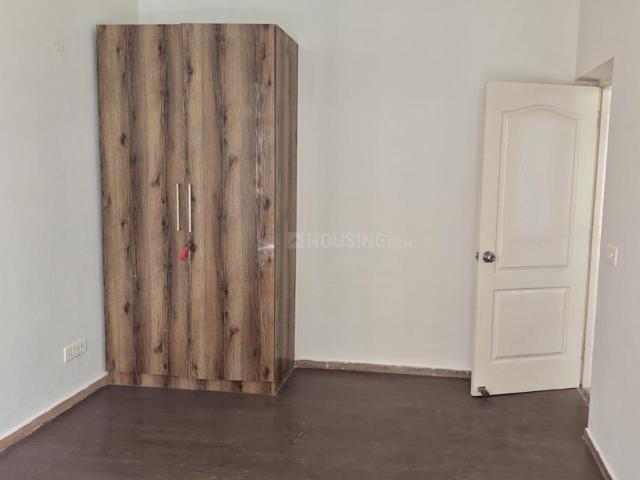 4 BHK Apartment in Sector 92 for rent Gurgaon. The reference number is 21074919
